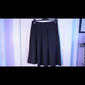 Black pleated skirt
